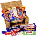 Chocolate Picnic Wicker Hamper (23 Bars)