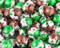 Milk Chocolate Christmas Puddings Balls